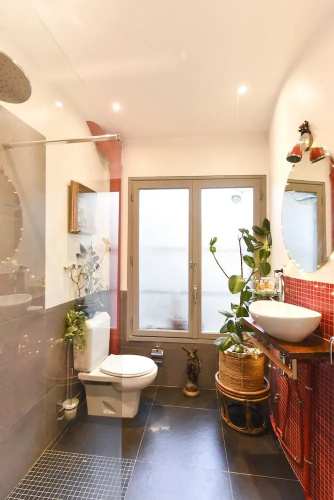 Sacre Coeur Hideaway