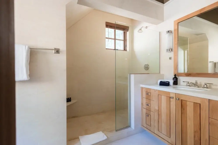 6 Bedrooms Cottage