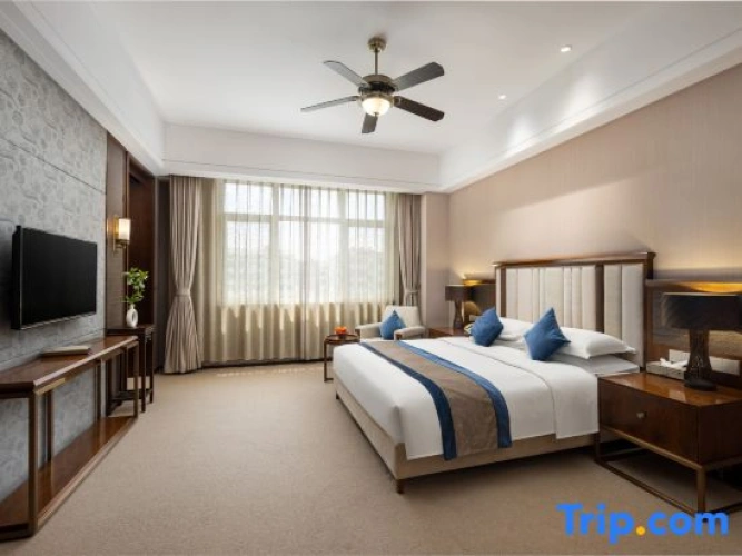 Deluxe Family Suite