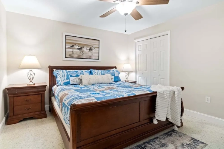 4 Bedrooms Cottage