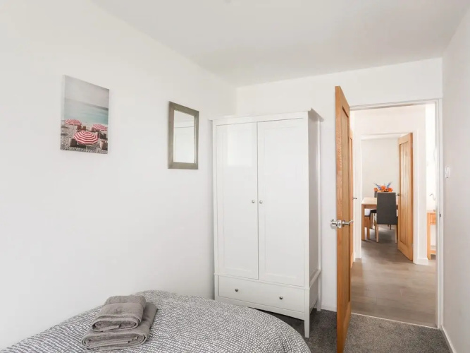 31 Beach Road