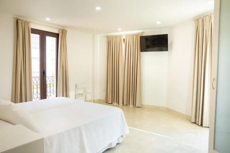 Standard Quadruple room with balcony