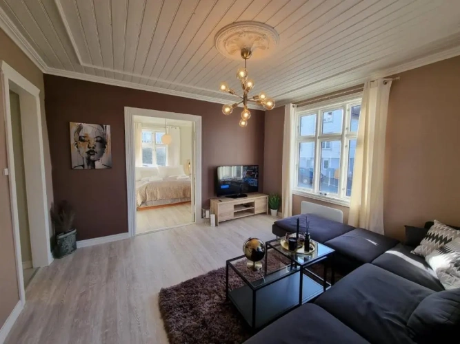 2 Bedrooms Apartment