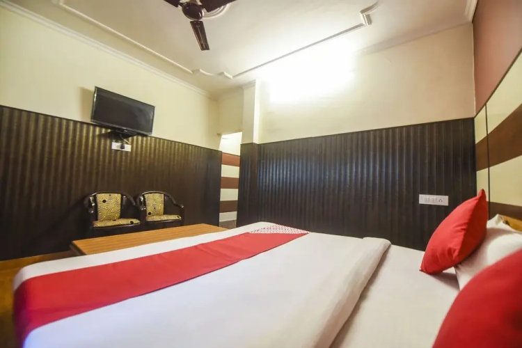 OYO 12411 Woodside Guest House
