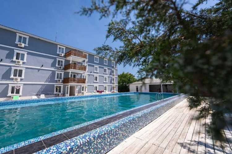 Happy Land Hotel