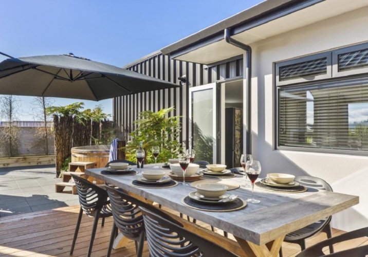 4 Bedrooms Cottage