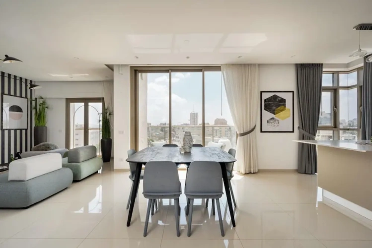 2 Bedrooms Presidential Quadruple Apartment with city view