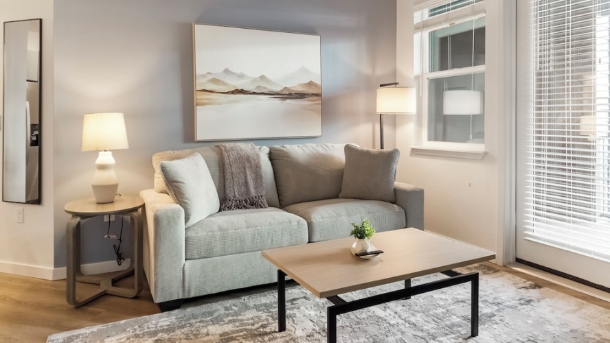 2 Bedrooms Apartment