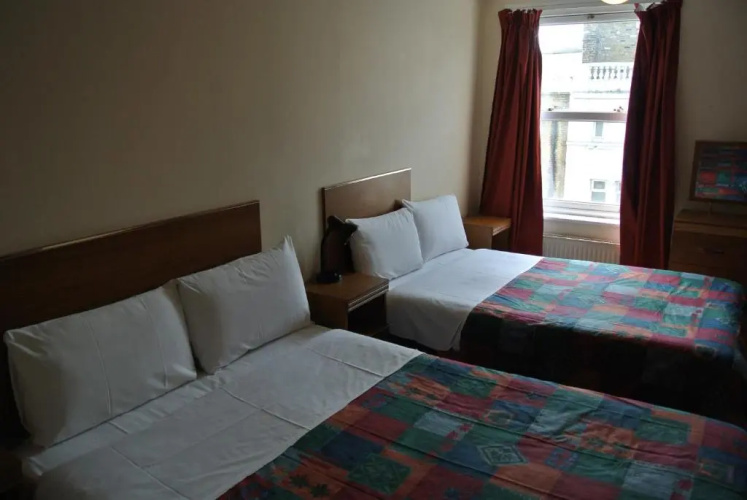 Carlton Hotel
