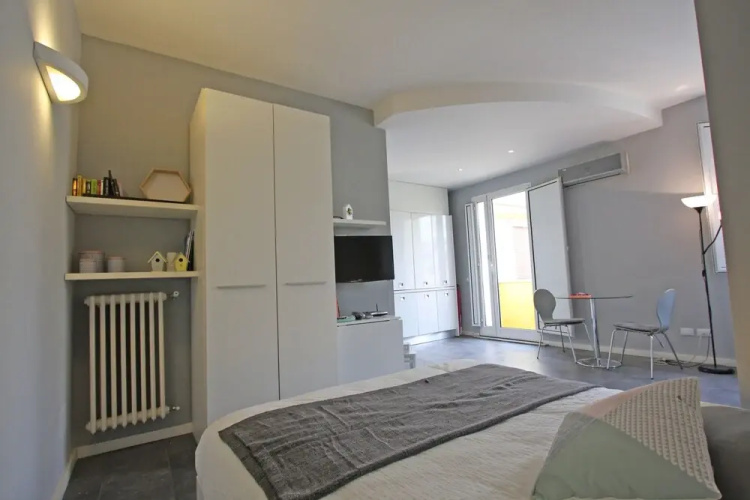Travel & Stay - Sforza