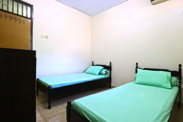 OYO 2256 Danysa Guesthouse