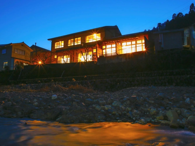 Standard room with river view