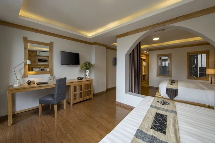 Deluxe Quadruple Family room with balcony