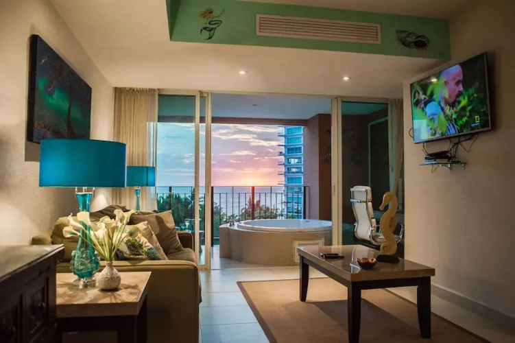 Grand Venetian Condominium