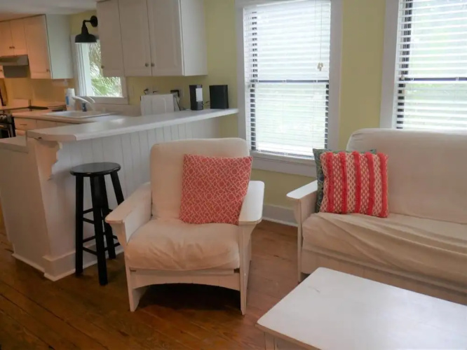 Plum Crazy Down - 3 Br Townhouse