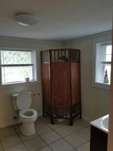 Cheap East Knoxville Basement Studio