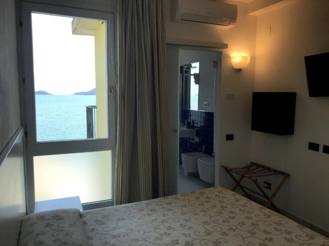 Standard Double room with sea view