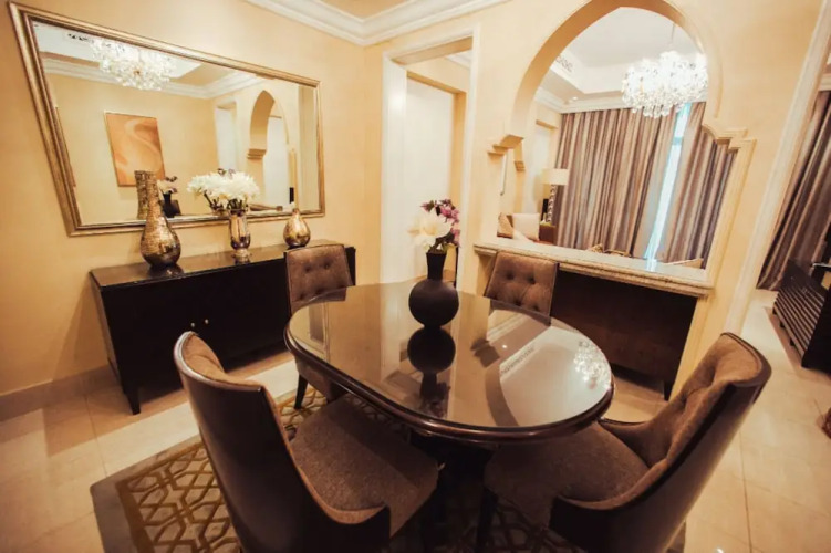 Incredible Stay at Dubai Old Town Souk Al Bahar - Image 2