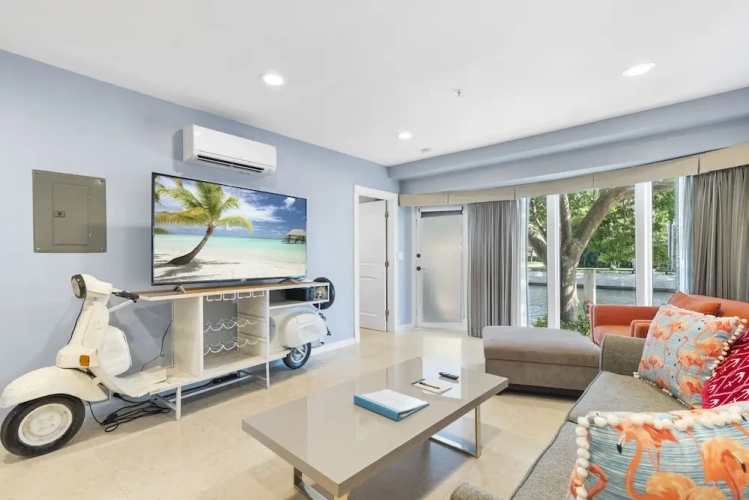 1 Bedroom Deluxe Suite with bay view