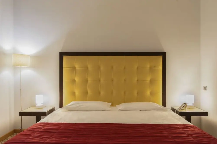 Standard Twin room with balcony