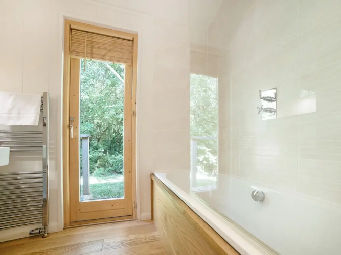 1 Streamside, Looe