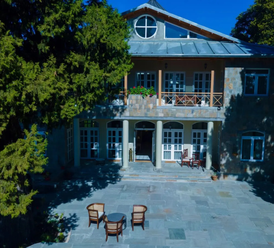 The Magnolia Lodge