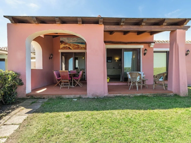 2 Bedrooms Villa with garden view