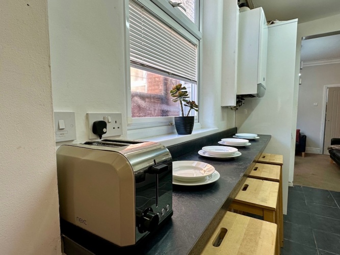 4-bed 3 Bath House in Leicester City