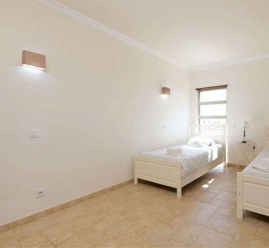 5 Bedrooms Villa with garden view