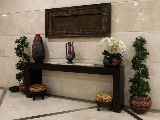 Hussain Biyari Hotel