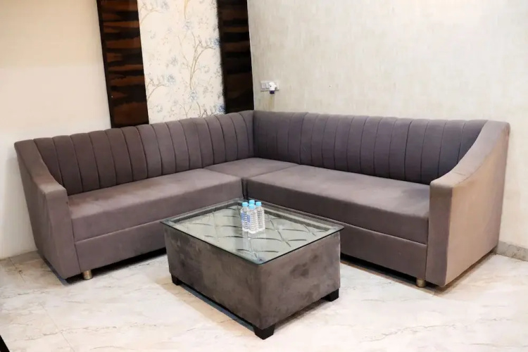 Hotel Pravasa Stay, Dewas Naka