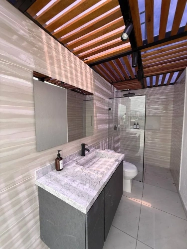 3 Bedrooms Apartment