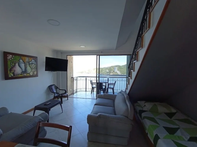 2 Bedrooms Family Apartment with sea view