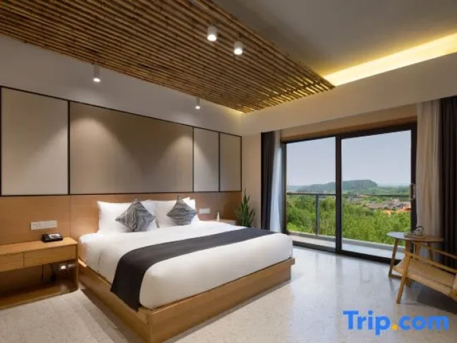1 Bedroom Deluxe Suite