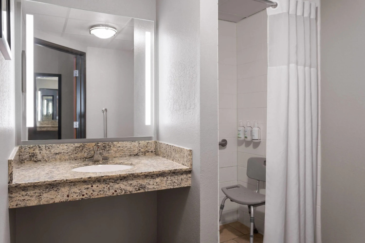 AmericInn by Wyndham Alexandria