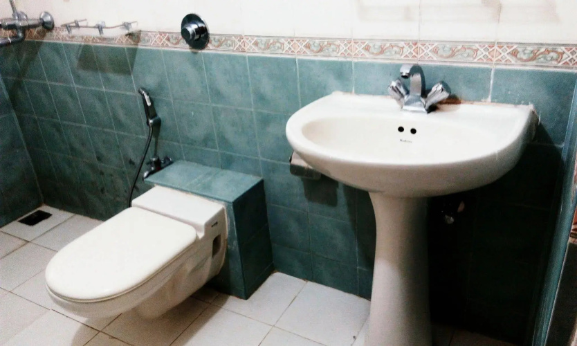 Rishon Suite