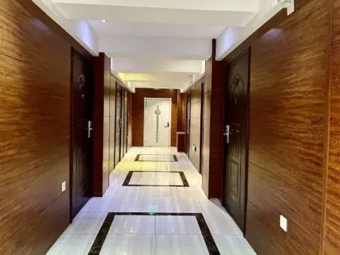 Jinyi Business Hotel