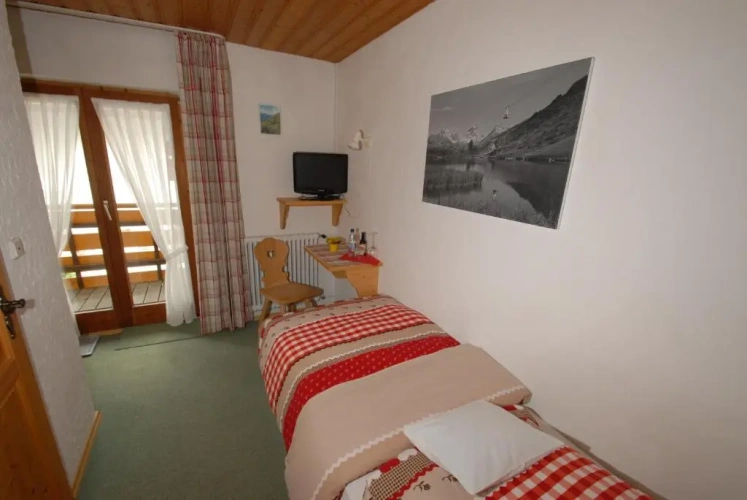 Standard Single room with mountain view