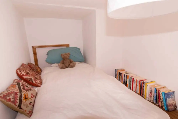 Comfortable Apartment in Leith