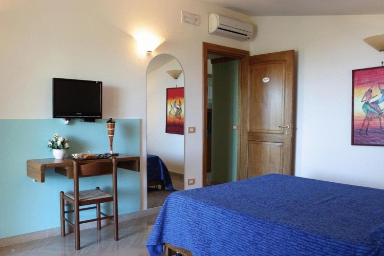 1 Bedroom Apartment with balcony and with sea view