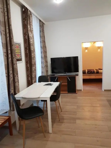 Gerald`s Apartment 5