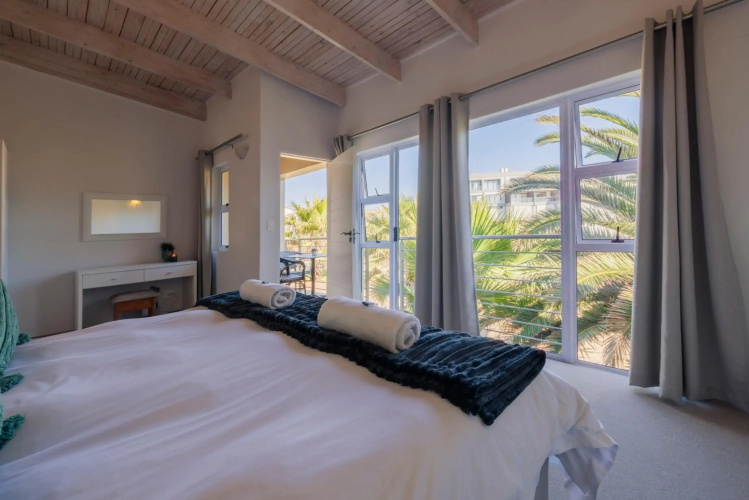 Waterfront Cottage B3