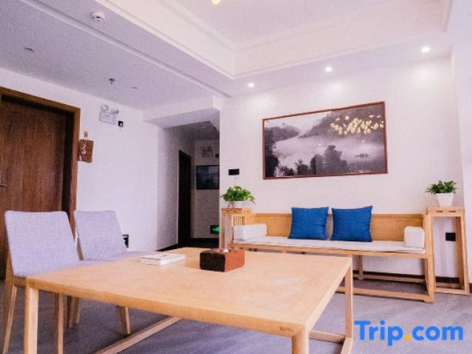 Four Seasons Breeze Homestay