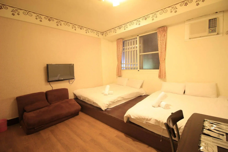 Fengjia Backers Hostel