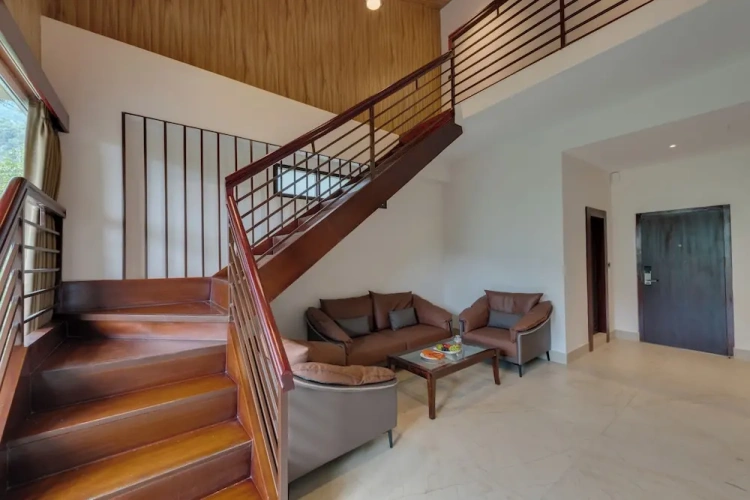 Studio with balcony and with land view