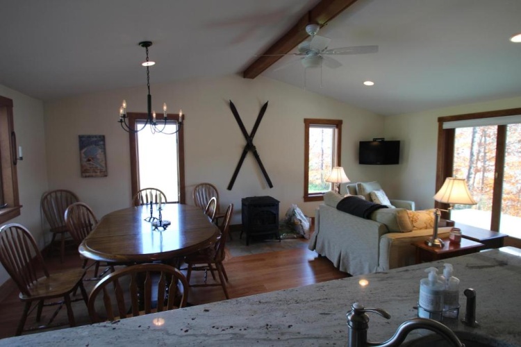 4 Bedrooms Cottage