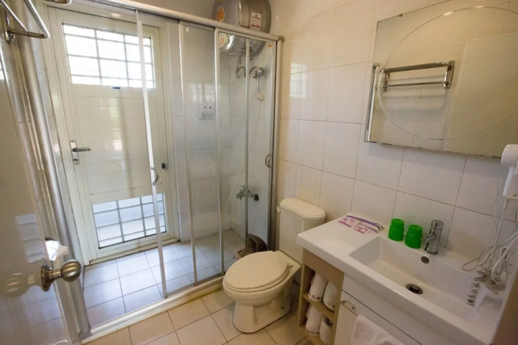Economy Twin room