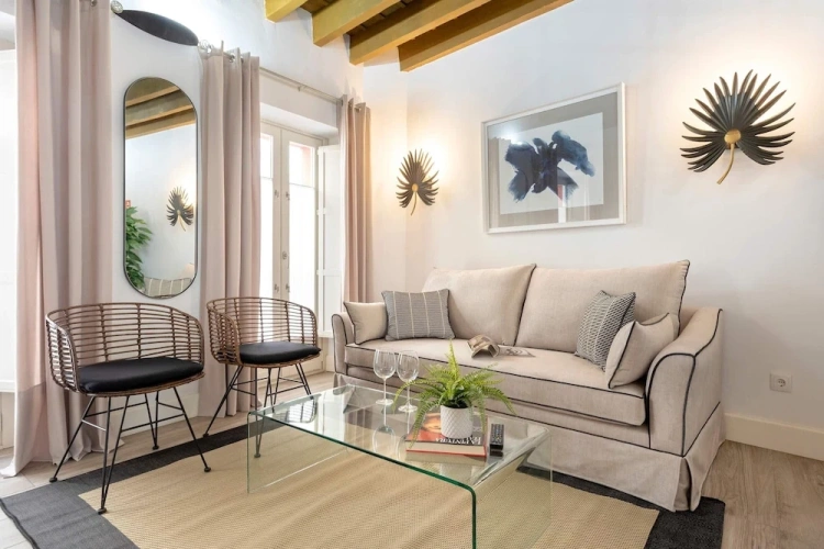2 Bedrooms Apartment