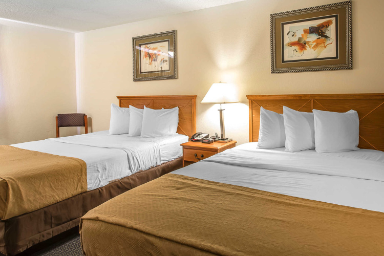 Standard Quadruple room