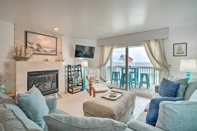 Ocean Dunes Kure Beach Condo w/ Balcony & Pool